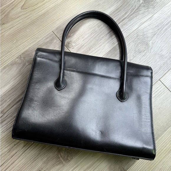 Adrienne Vittadini black handbag - Picture 3 of 6